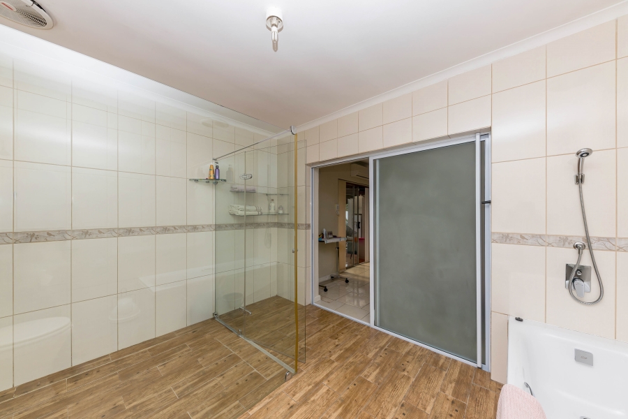 3 Bedroom Property for Sale in Heathfield Western Cape